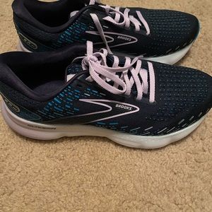 NEW- Brooks glycerin 20 size 8